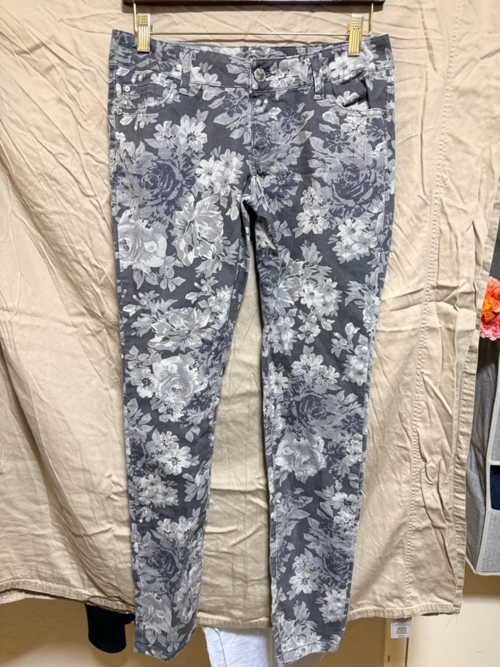 Gray Floral Skinny Pants - Women's Stretch Jeans